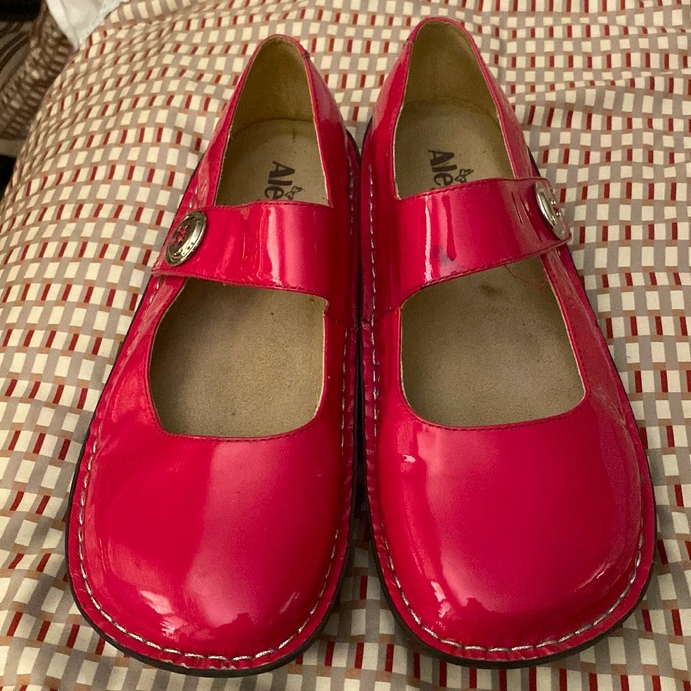 Hot Pink Alegria Mary Jane’s size 41